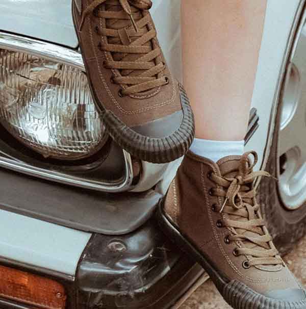 iklan sepatu brodo