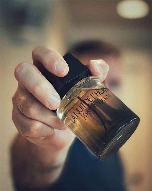 iklan parfum yang menarik